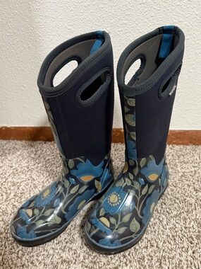 Women’s winter bogs boots
